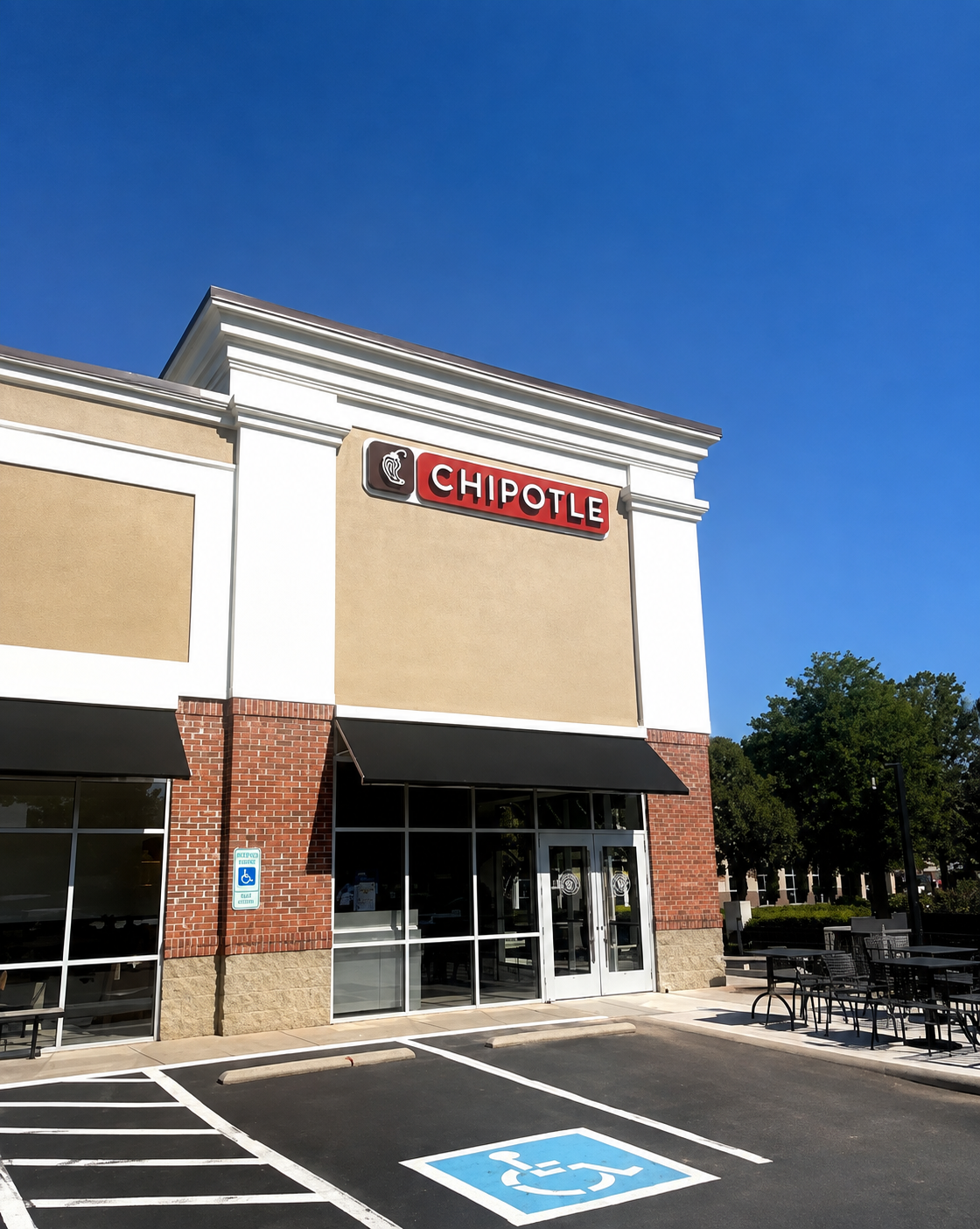 Completed Chipotle Charlotte exterior at 3029 Pineville Matthews Rd